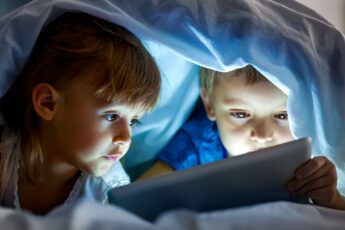 How can I reduce my child’s screen time?           A practical guide to limiting TV, mobile phones, and iPads.
